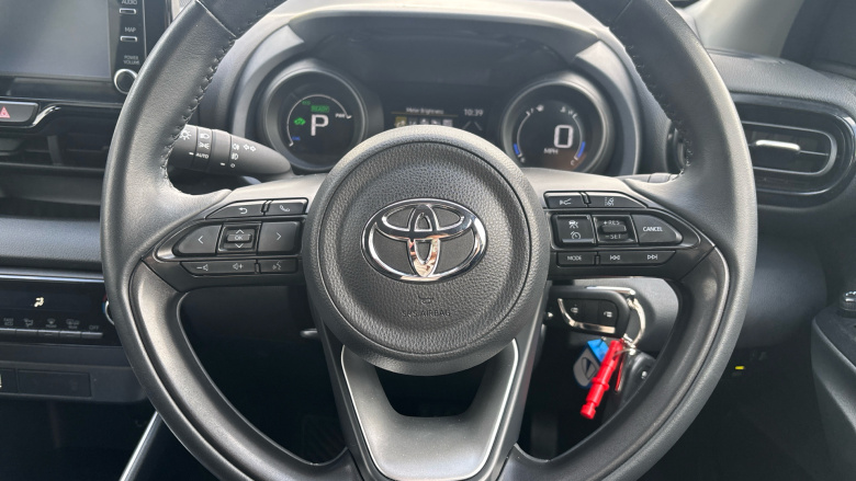 Toyota Yaris 1.5 Hybrid Design 5dr CVT Hybrid Hatchback